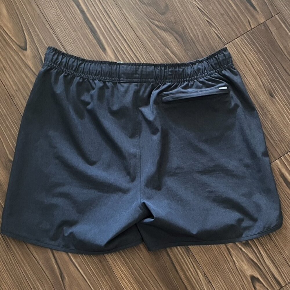 Vuori Banks Unlined Short 5” Men’s Medium Navy Linen Texture Like New - Picture 2 of 7